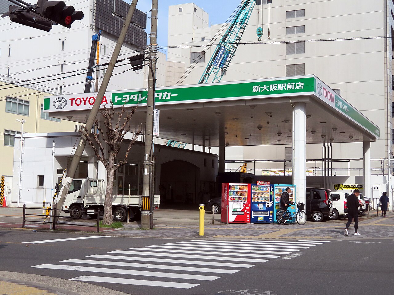 Toyota Rent a Car Shin-Osaka Ekimae branch, photographed in 2020
