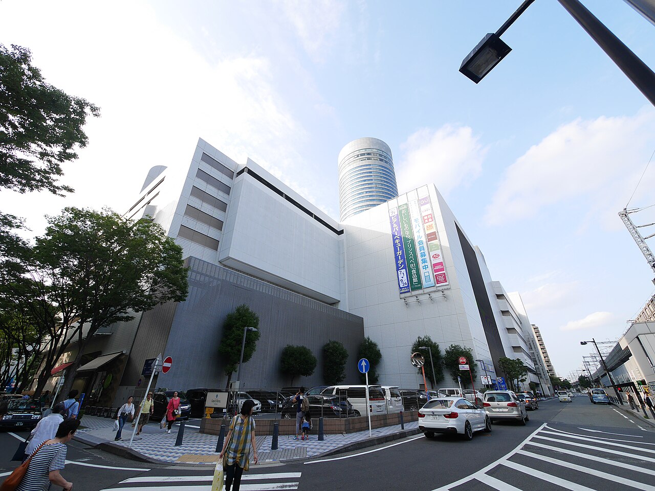 Building: Shin-Yokohama Prince Pepe (photographed 2015-08-08)